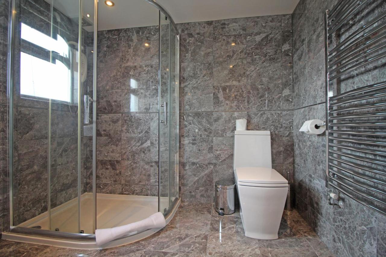 Queens Road - Luxury Spacious Home In Chester Christleton Exterior foto