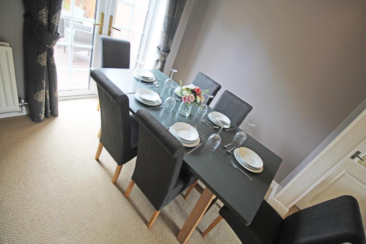 Queens Road - Luxury Spacious Home In Chester Christleton Exterior foto